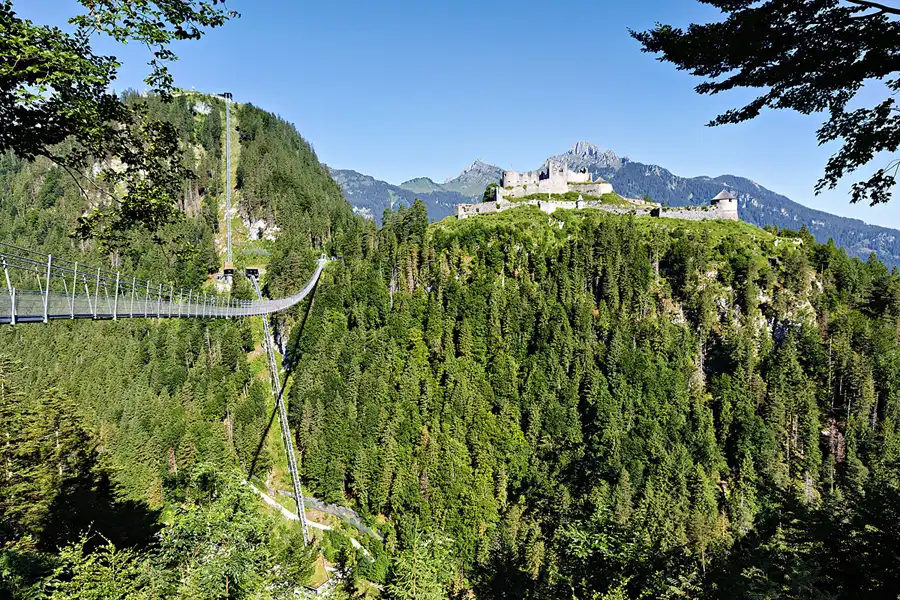 019 | 2025 | Reutte | highline179 + Burgruine Ehrenberg | © carsten riede fotografie