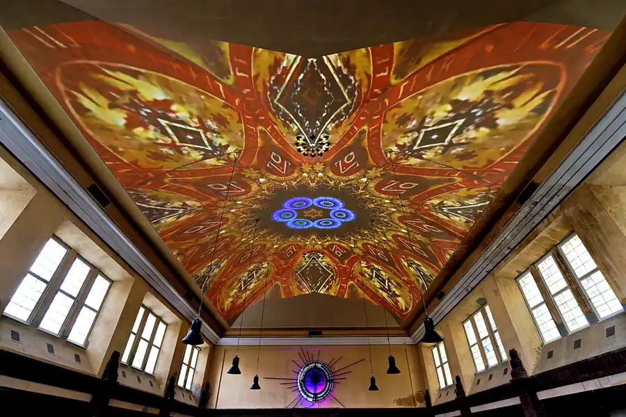 007 | 2025 | Berlin | Stadtbad Lichtenberg – Hubertusbad – The Exhibition Stadtbad Reloaded Beyond | © carsten riede fotografie