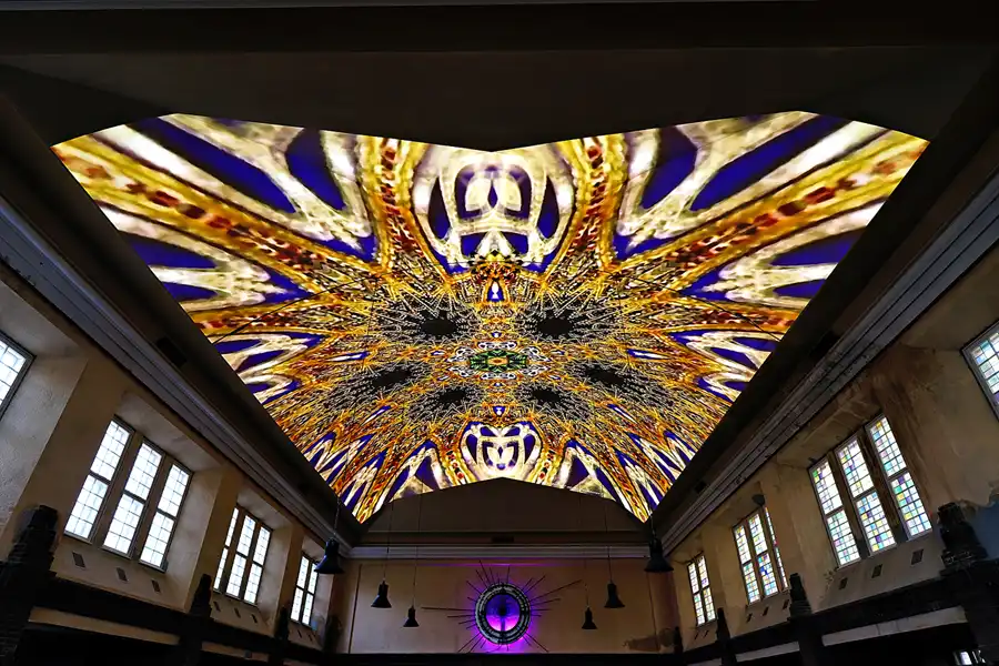 025 | 2025 | Berlin | Stadtbad Lichtenberg – Hubertusbad – The Exhibition Stadtbad Reloaded Beyond | © carsten riede fotografie