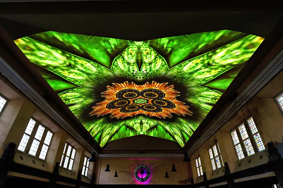 028 | 2025 | Berlin | Stadtbad Lichtenberg – Hubertusbad – The Exhibition Stadtbad Reloaded Beyond | © carsten riede fotografie