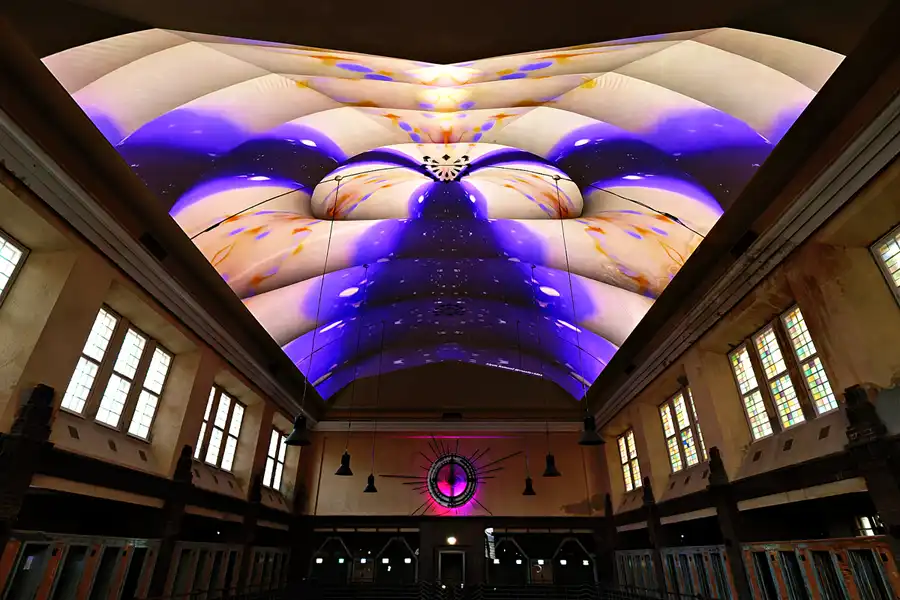 035 | 2025 | Berlin | Stadtbad Lichtenberg – Hubertusbad – The Exhibition Stadtbad Reloaded Beyond | © carsten riede fotografie