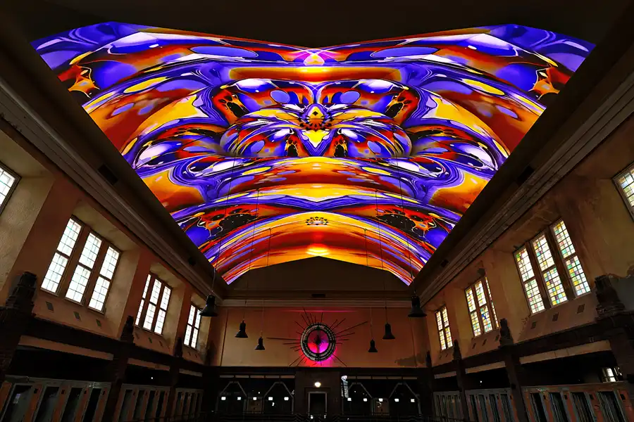 036 | 2025 | Berlin | Stadtbad Lichtenberg – Hubertusbad – The Exhibition Stadtbad Reloaded Beyond | © carsten riede fotografie