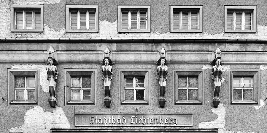 002 | 2025 | Berlin | Stadtbad Lichtenberg – Hubertusbad – The Exhibition Stadtbad Reloaded Beyond | © carsten riede fotografie