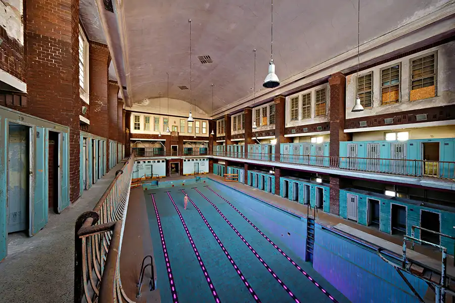 039 | 2025 | Berlin | Stadtbad Lichtenberg – Hubertusbad – The Exhibition Stadtbad Reloaded Beyond | © carsten riede fotografie