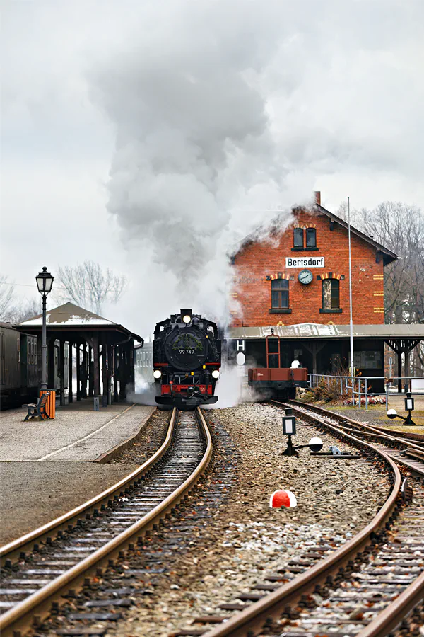 019 | 2025 | Bertsdorf | Zittauer Schmalspurbahn – Bahnhof Bertsdorf | © carsten riede fotografie