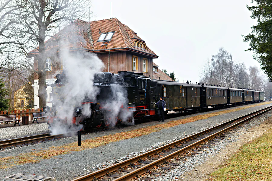 151 | 2025 | Jonsdorf | Zittauer Schmalspurbahn – Bahnhof Jonsdorf | © carsten riede fotografie