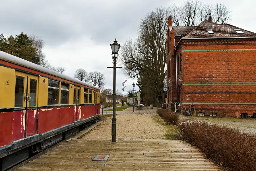 007 | 2026 | Mellen-Saalow | Bahnhof | © carsten riede fotografie