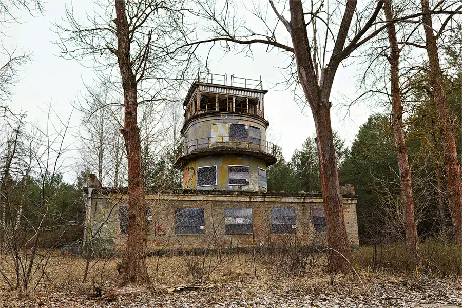 066 | 2026 | Kummersdorf-Gut  | Heeresversuchsstelle Kummersdorf – Flugplatz Sperenberg – Tower | © carsten riede fotografie