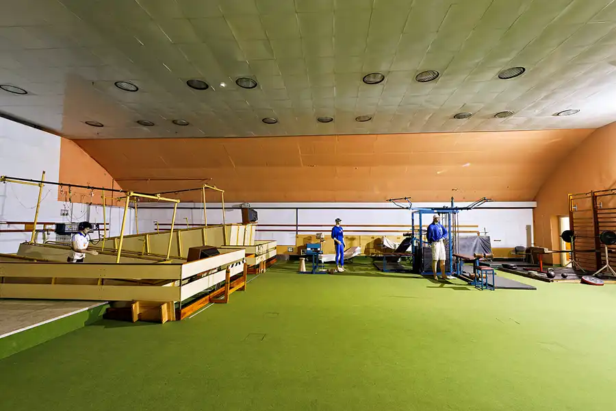 115 | 2026 | Grünheide (Mark) – OT Kienbaum | Olympisches und Paralympisches Trainingszentrum für Deutschland – Museum – Unterdruckkammer | © carsten riede fotografie