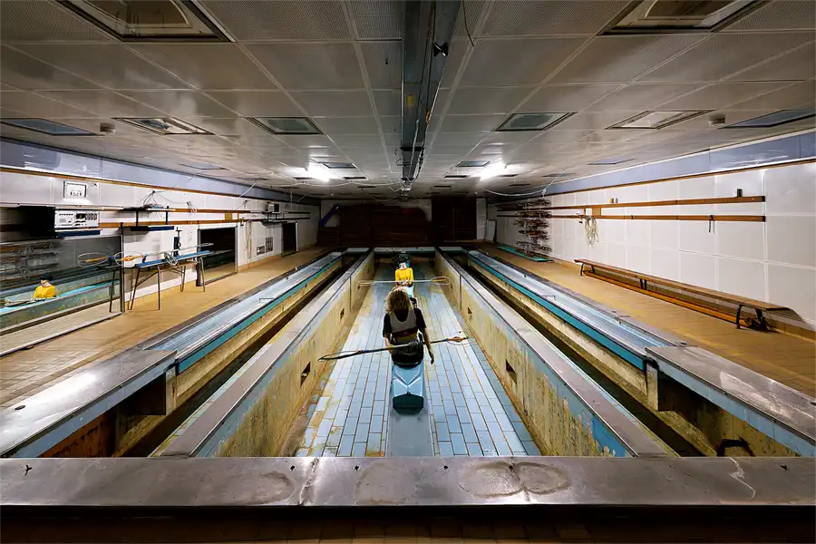 132 | 2026 | Grünheide (Mark) – OT Kienbaum | Olympisches und Paralympisches Trainingszentrum für Deutschland – Museum – Unterdruckkammer | © carsten riede fotografie