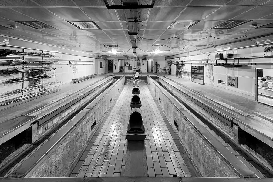 137 | 2026 | Grünheide (Mark) – OT Kienbaum | Olympisches und Paralympisches Trainingszentrum für Deutschland – Museum – Unterdruckkammer | © carsten riede fotografie