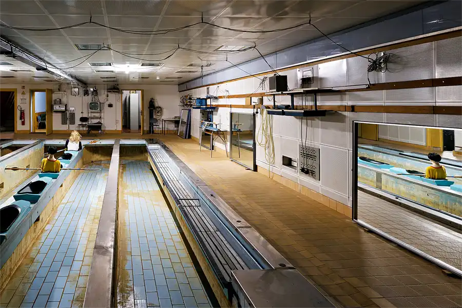 138 | 2026 | Grünheide (Mark) – OT Kienbaum | Olympisches und Paralympisches Trainingszentrum für Deutschland – Museum – Unterdruckkammer | © carsten riede fotografie