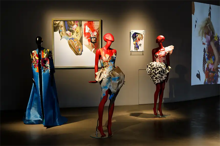 003 | 2026 | Singen | MAC Museum Art & Cars – Ausstellung 'Birds Of Paradise' | © carsten riede fotografie