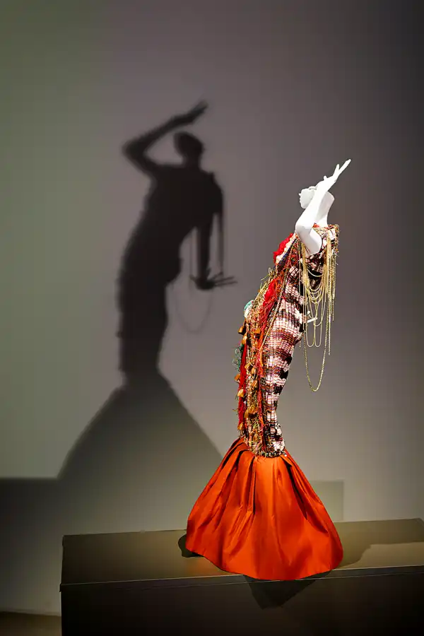 016 | 2026 | Singen | MAC Museum Art & Cars – Ausstellung 'Birds Of Paradise' | © carsten riede fotografie
