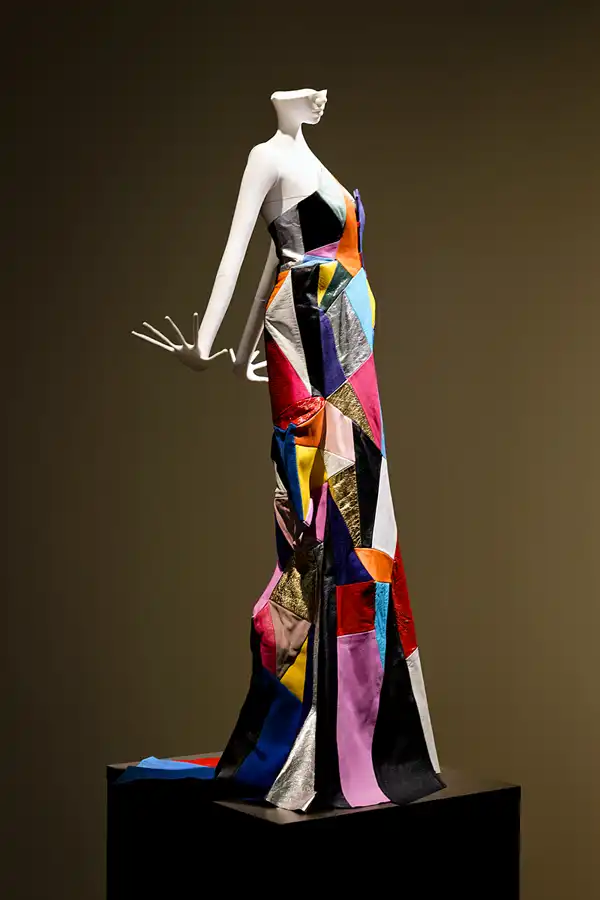 020 | 2026 | Singen | MAC Museum Art & Cars – Ausstellung 'Birds Of Paradise' | © carsten riede fotografie