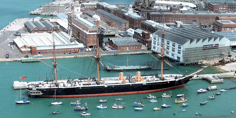 2009 | HAMPSHIRE | HISTORIC SEAFRONT | © carsten riede fotografie