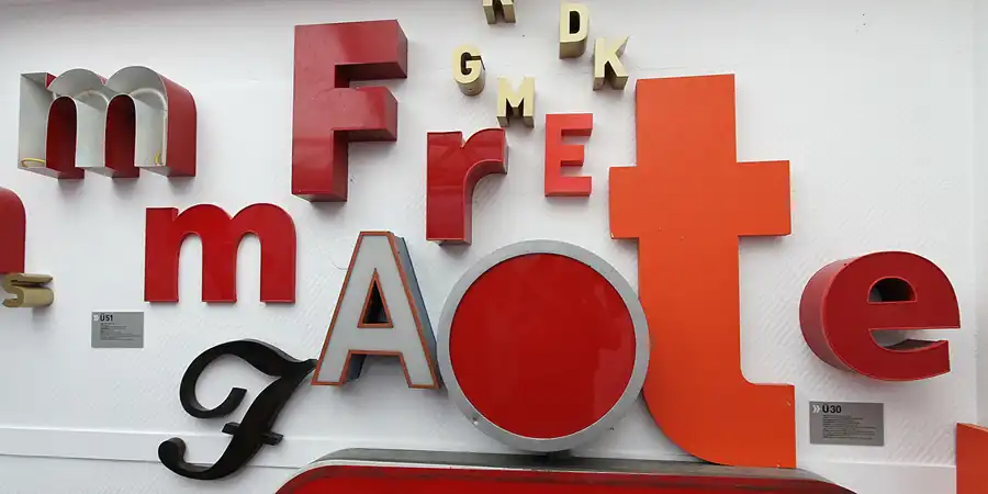 2011 | BERLIN | WER A SAGT ... – BUCHSTABENMUSEUM | © carsten riede fotografie