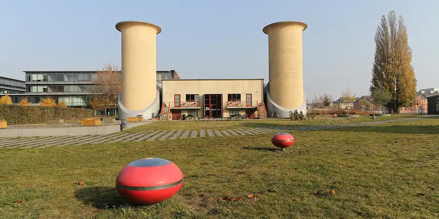 2011 | BERLIN | TECHNOLOGIE- & AERODYNAMISCHER PARK | © carsten riede fotografie