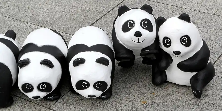 2013 | BERLIN | INVASION – 1600 PANDAS ON TOUR | © carsten riede fotografie