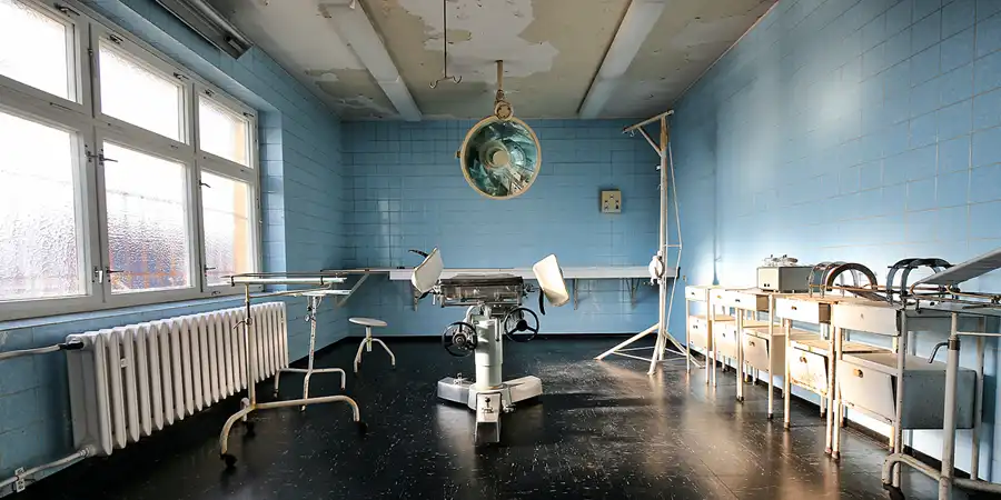 2020 | BERLIN | KLINIK DES SCHRECKENS | © carsten riede fotografie