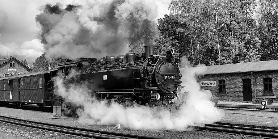 2024 | ZITTAUER GEBIRGE | DAMPF IN SCHWARZ-WEISS | © carsten riede fotografie