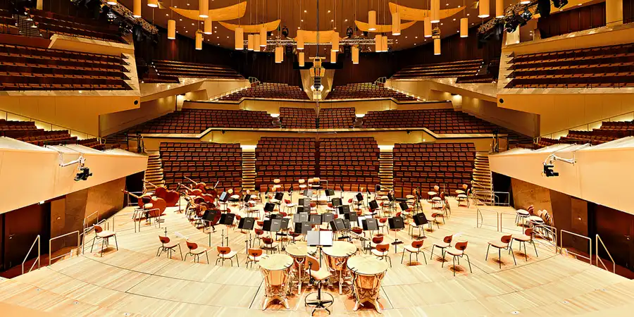 2025 | BERLIN | ZIRKUS KARAJANI | © carsten riede fotografie