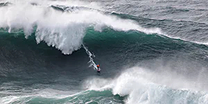 2023 | NAZARÉ | BIG WAVES UP TO 10 METERS | © carsten riede fotografie